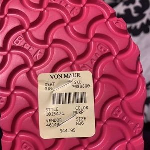 von maur  slides
